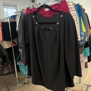 Woman’s black and silver accent shirt size extra large